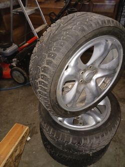 215/45/17  Studded Tires