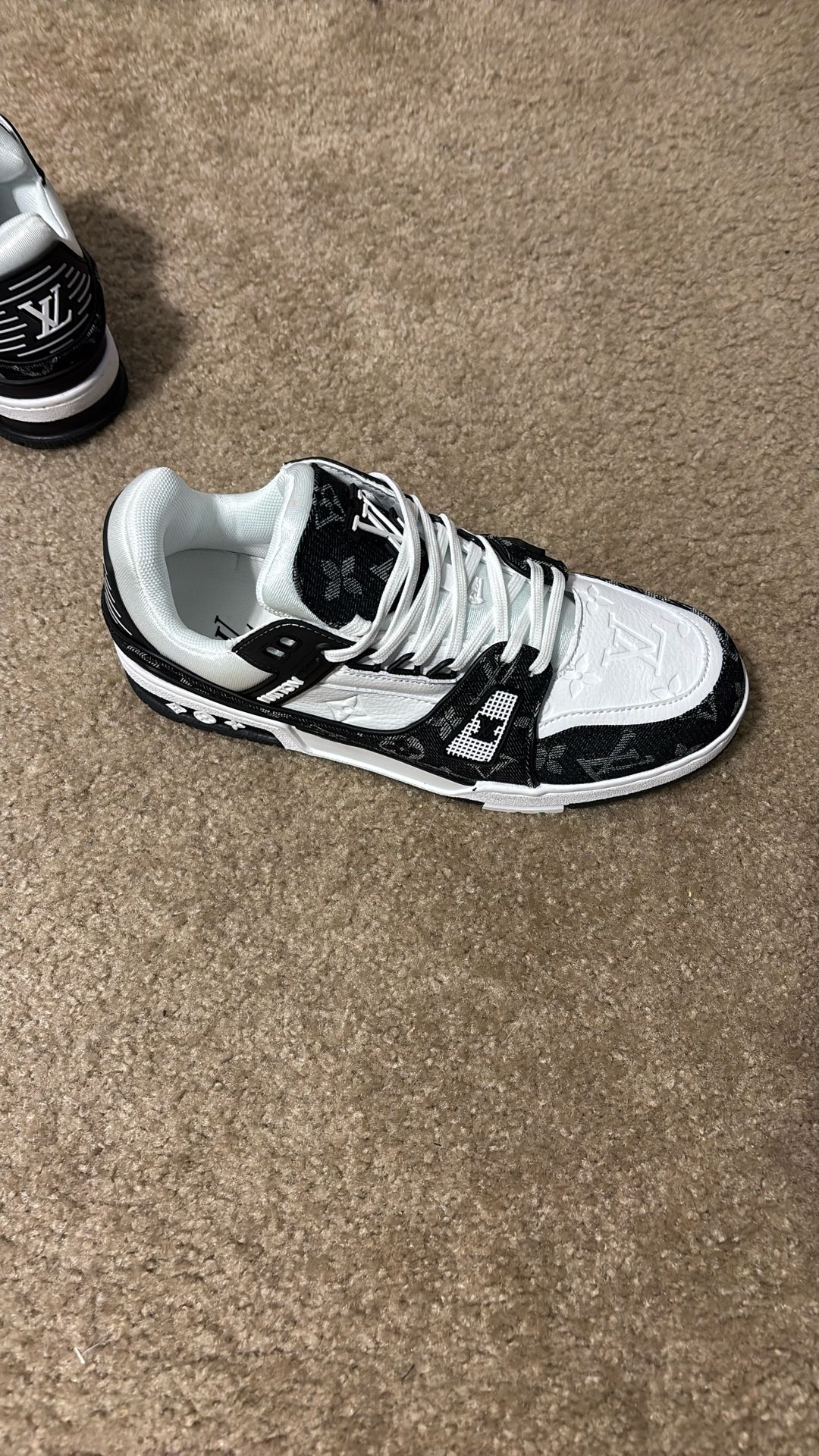 Louis Vuitton Trainer Sneaker