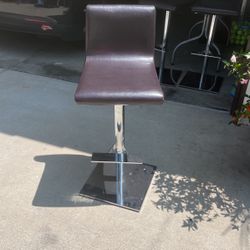 Set Of 3 Adjustable Bar Stools 