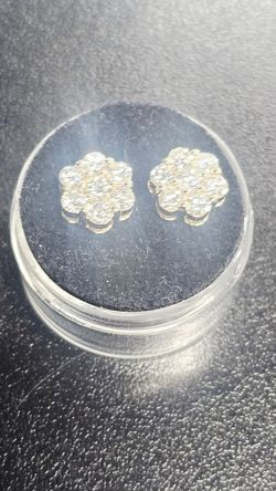 14k Diamond Earrings (Check The Description For Pricing)
