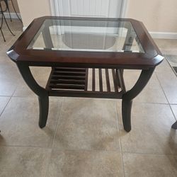 Beautiful Glass Top Living Room End Table