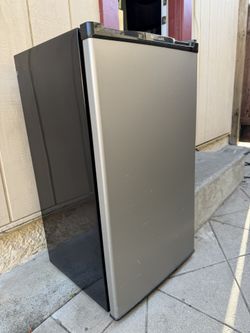 Frigidaire Mini Refrigerator with Full Freezer in Silver