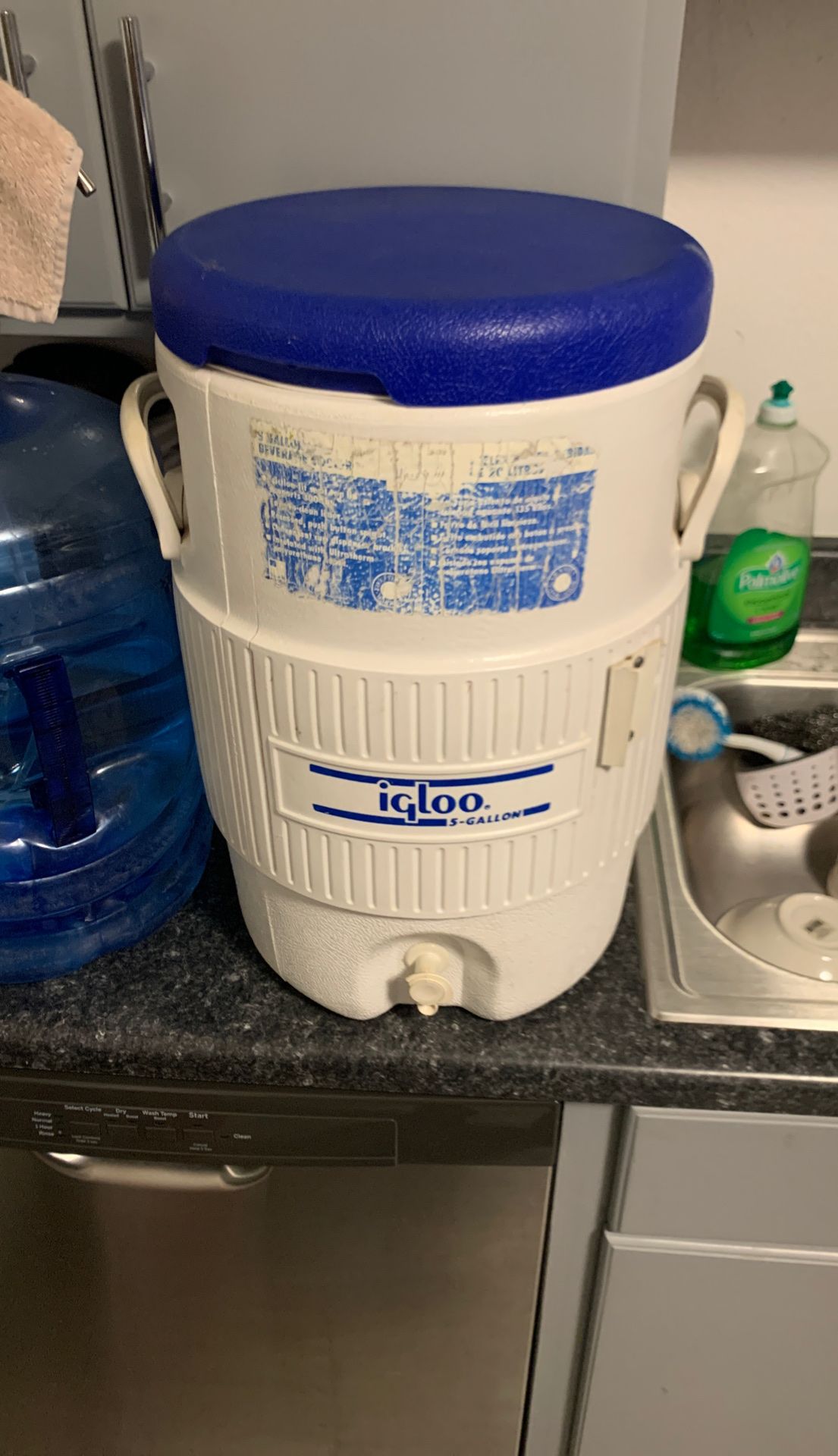 Free igloo 5 gallon