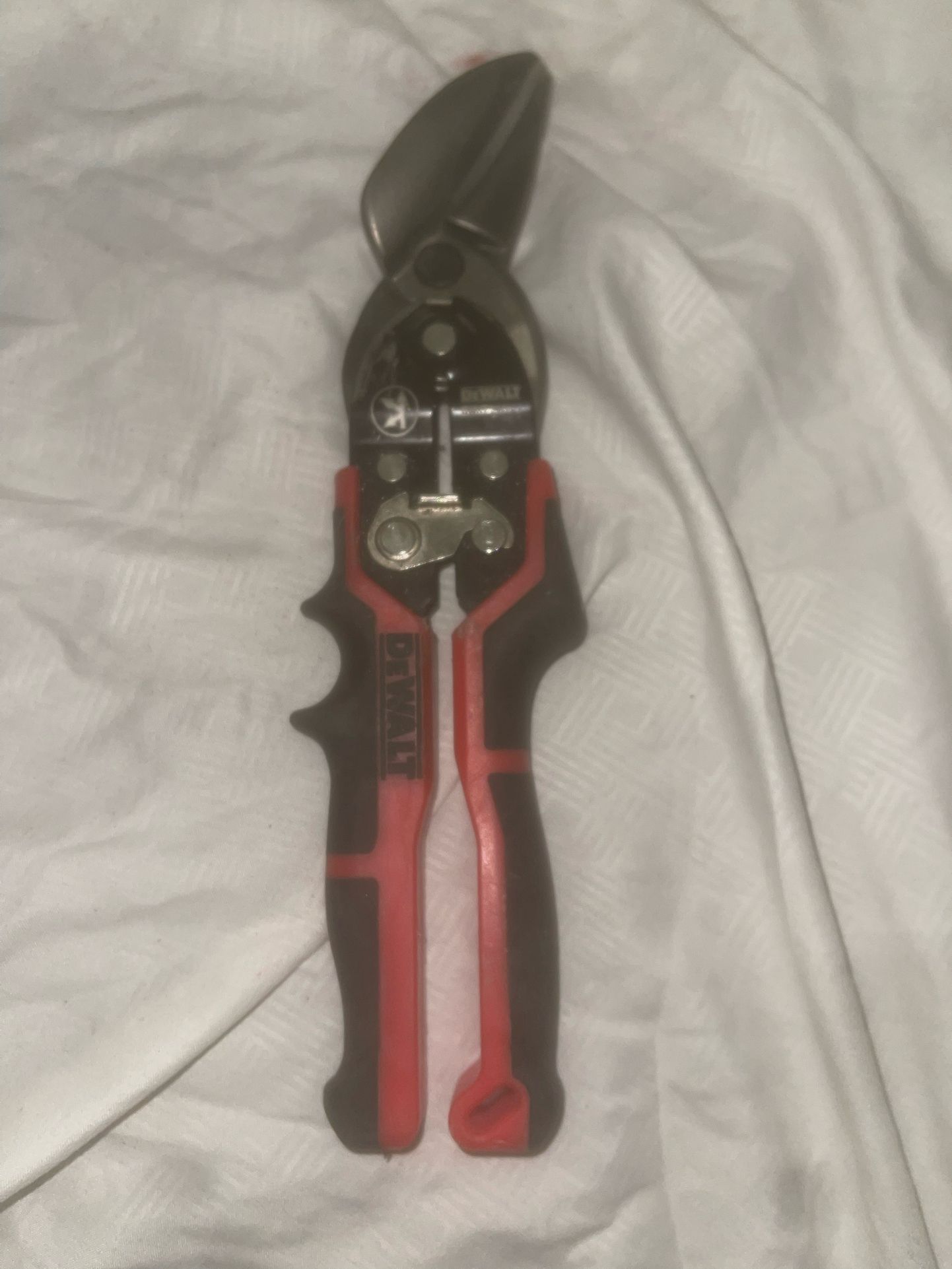 DeWalt Offset Left Cut Aviation Snip (model DWHT14677)