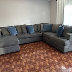 Sectional Sofa With Chaise