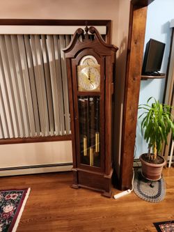 🕰️ Grandfather Clock — Walnut Finish, Moon Phase Dial, Brass Weights — Pickup Only — Tinton Falls, NJ