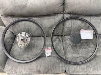 Roval Traverse (SL II 29”/HD 27.5”) Carbon Wheel Set w/ DT Swiss 240 Hubs and SRAM 10-52T T-Type Cassette