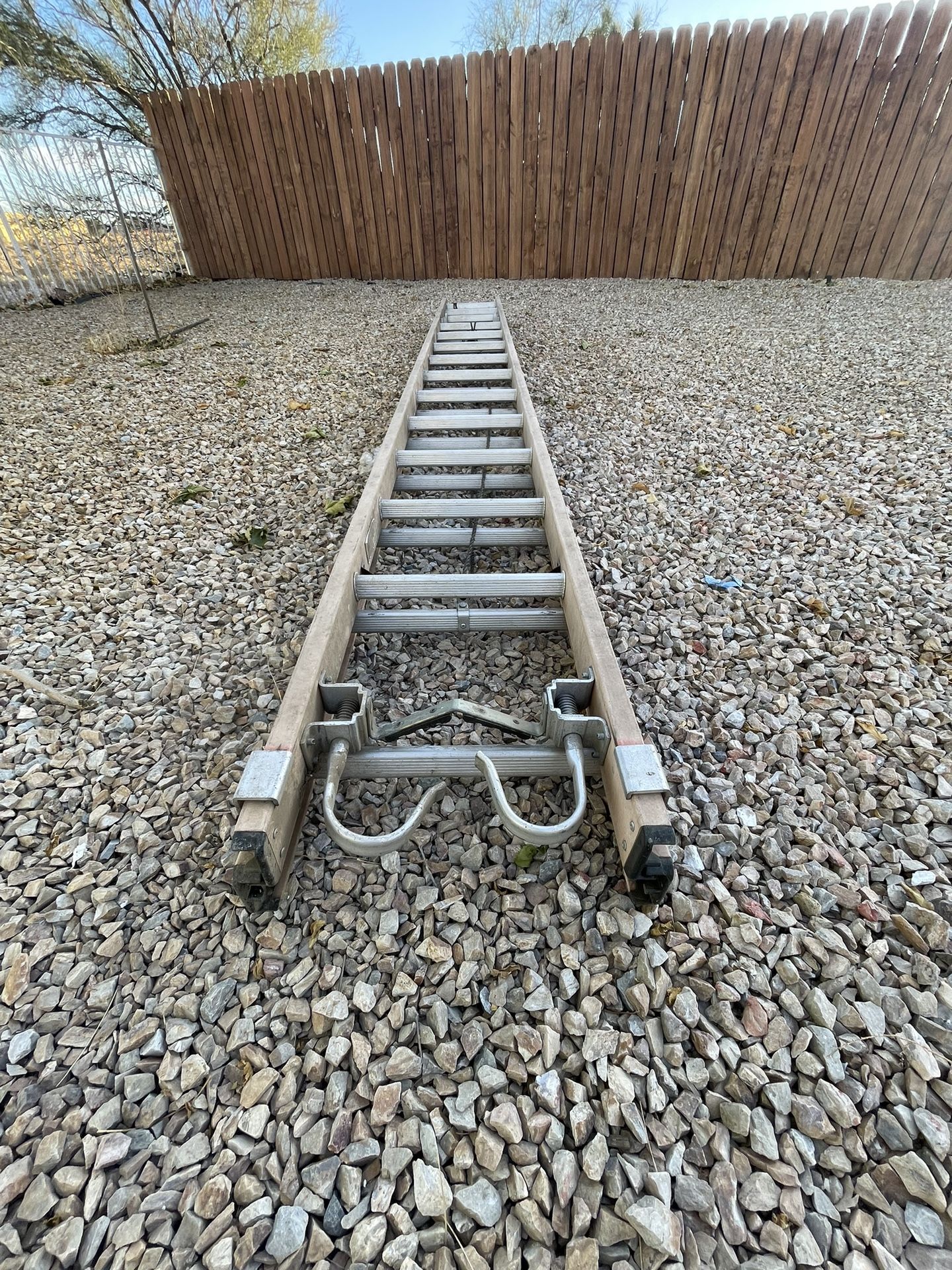 28’ Extension Ladder 