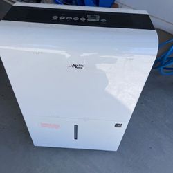 Arctic king Dehumidifier 50 Pint