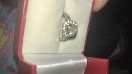 2ct Diamond Platinum With Diamond Halo And Half Diamond STudded 