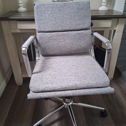 GREY DESK CHAIR WITH ARM 💥 BRAND NEW NEVER USE 💥