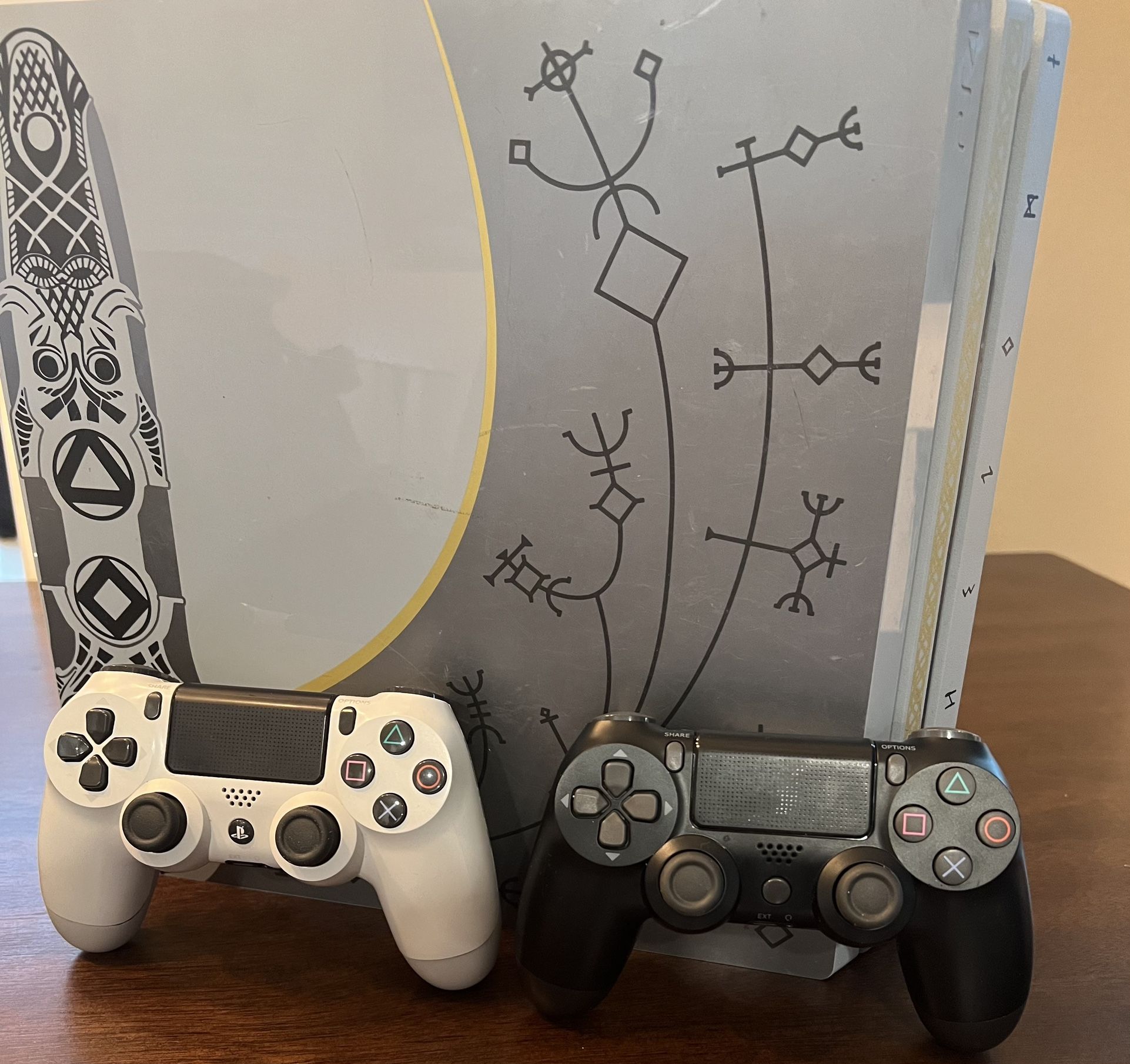 God Of War PS4 Pro - 1 TB