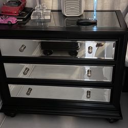 Set Of 2 Night Stands 