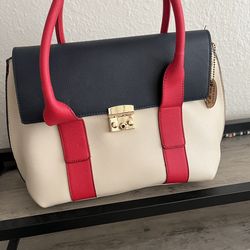 -   Women’s Handbag