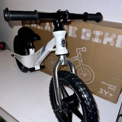 Balance bike for children aged 3 to 5 years old, new in 📦
