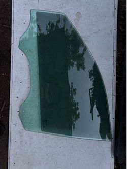 2018-2023 Chevy traverse door glass