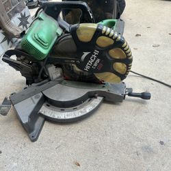 Hitachi 12" Compound Miter Saw