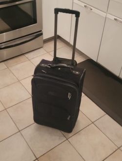 Samsonite Rolling Luggage 24 In High 10 In Thick 15 In Wide