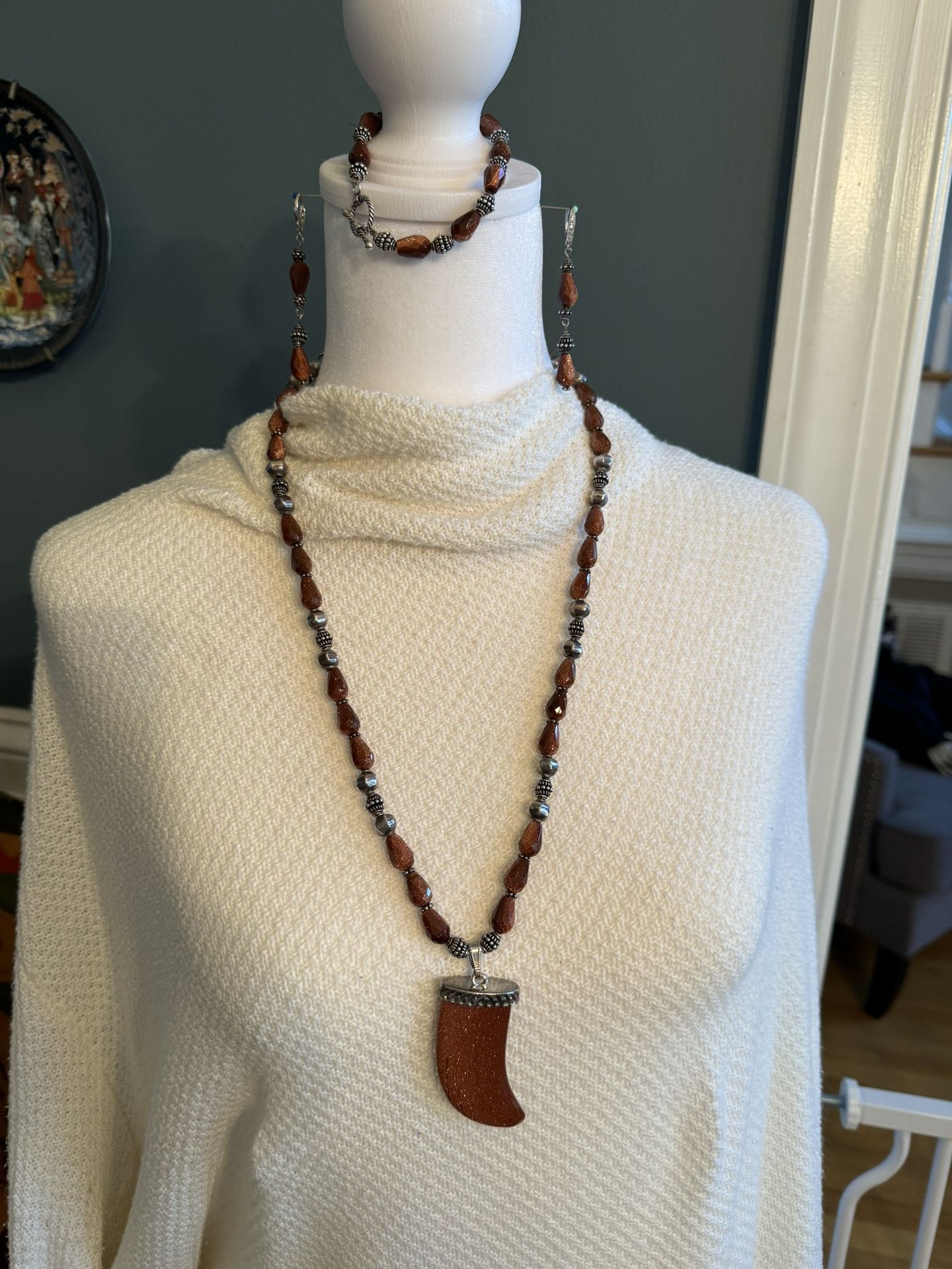 Set Of Sandstone Vintage Set Brown Necklace, Earrings And Bracelet