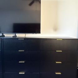 8 - Drawer Dresser 