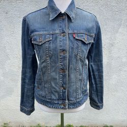 PreOwned Levi's Blue Denim Jacket Women's Large