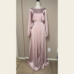 Pink maxi gown with long sleeves and pearls belt size S 