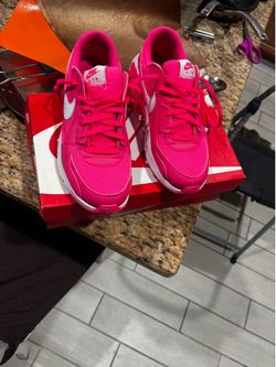 Pink nike air max 8.5
