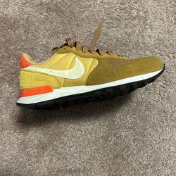 Great Condition Nike Size 7