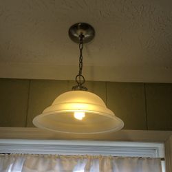 Light Fixture In Good Condition 
