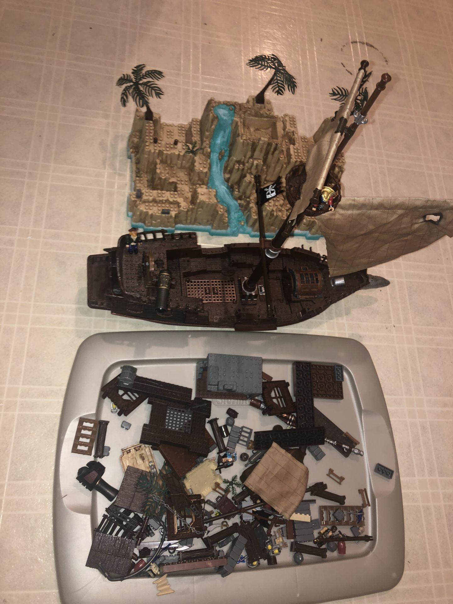 Mega Bloks “pirate island and ship”