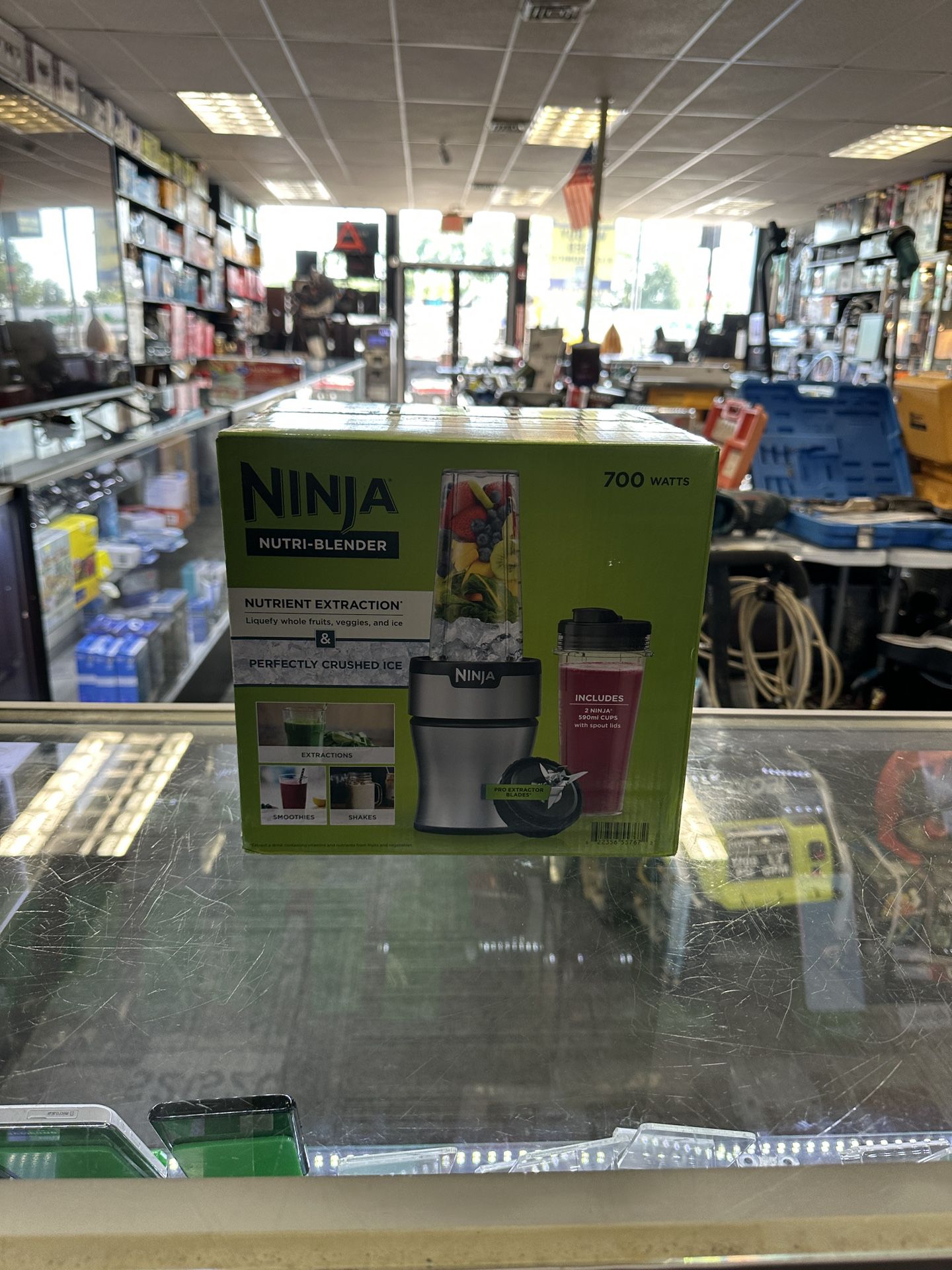 Ninja Nutri-Blender BN300 700-Watt Personal Blender, 2-20 oz  Dishwasher-Safe to-Go Cups 