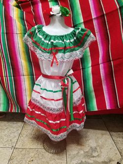 Hermosos bestidos de niñas para sus fiestas patrias tallas 4,5 y 6 Artesania Mexicana