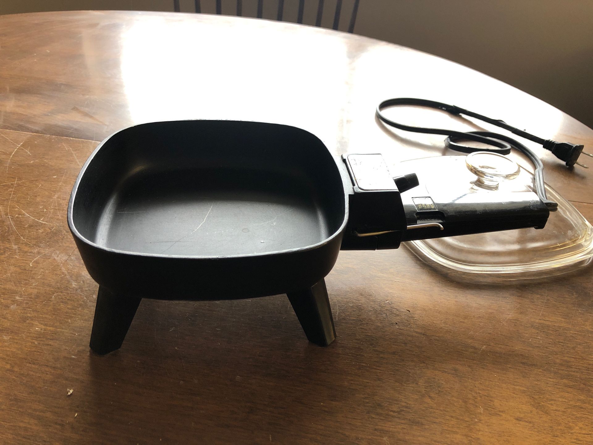 Small electric griddle