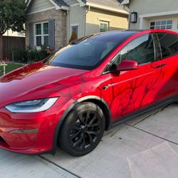 2022 Tesla Model X AWD • 6 Seater • Red • 310mi Range • All-Weather Mats • Like New