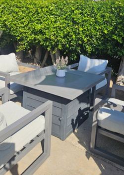 4pc aluminio patio chairs/outdoor Furniture/ONLY CHAIRS/Cash Only