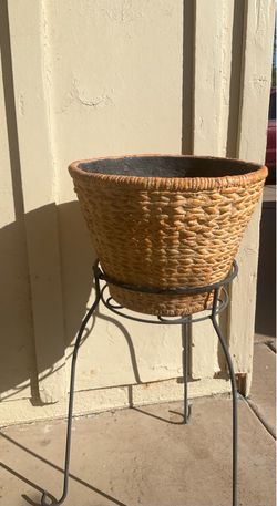 Planter pot & stand