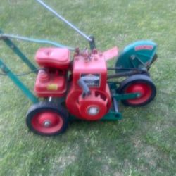 Good Used Intake Manifold Edelbrock  V8 Chev!