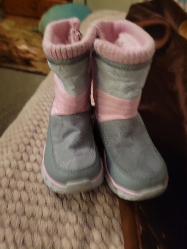 Botas De Bebe Size 6 Para La Nieve