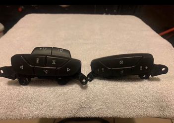 1-Pair Of 2006-2011 Cadillac Escalade Steering Wheel Cruise Control Switches