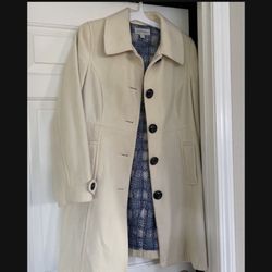 Woman’s Coat Large