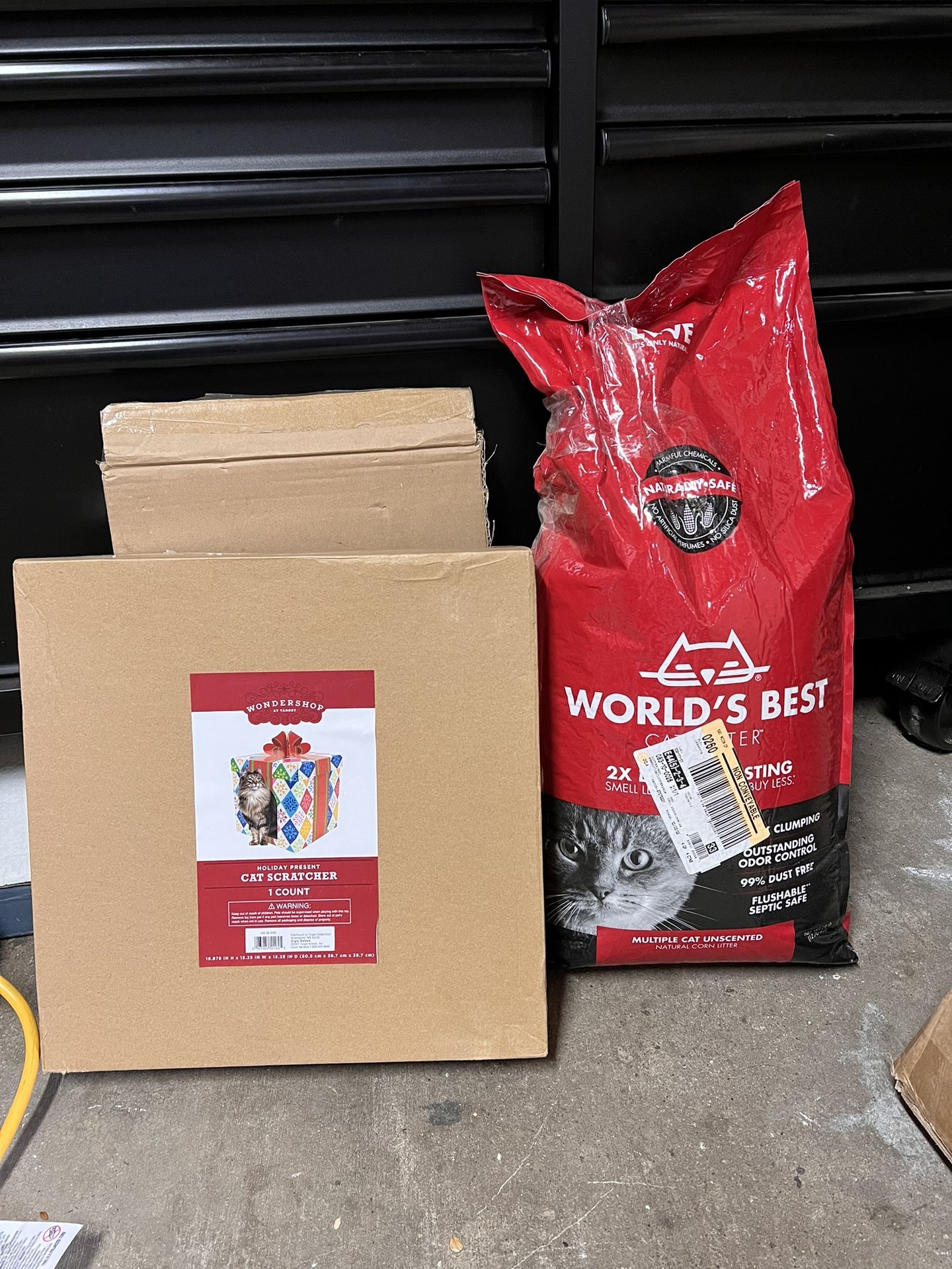 Cat Litter And Scratchers