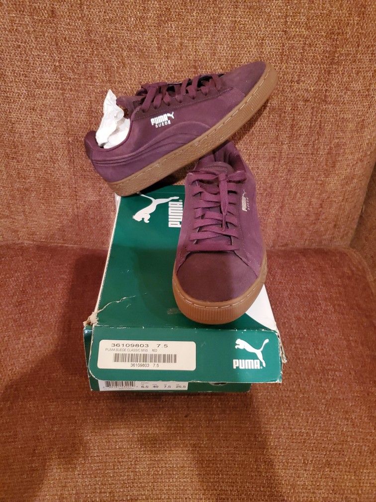 MEN SIZE 7.5 Suede Classic Debossed Q4 Puma