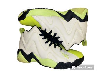 Size 10.5 - Reebok Kamikaze 2 Mid Glow 2013