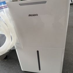 AIUSEVO Dehumidifier. AS 280. Almost New 