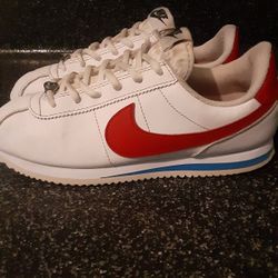 Nike cortez Women 7.5 Good Condition 