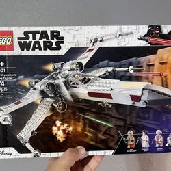 Lego Star Wars Luke Skywalker’s X-Wing Fighter New