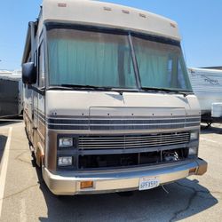 1988 Winnebago Super Chief