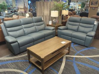 LEATHER PWR RECLINING COUCH AND LOVESEAT SET