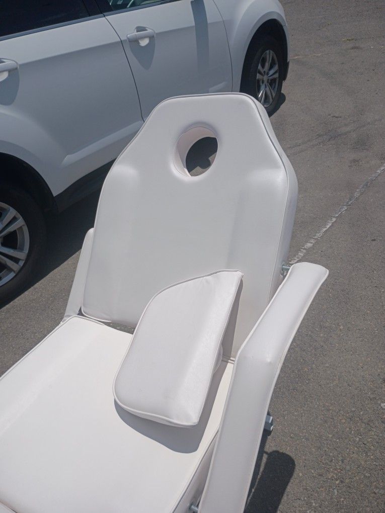 Hydraulic Chair With Stool (Facial Bed, Massage Table)