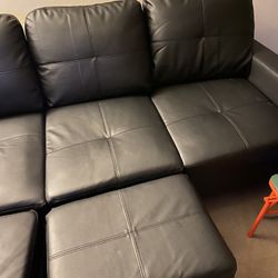 Selling 3seat One Piece Leather Couch 